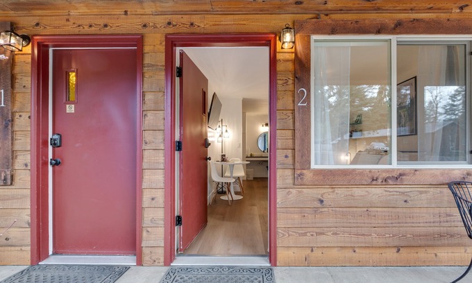 Quilcene Appartement | Perfectly located dog-friendly studio with mountain views & fast WiFi