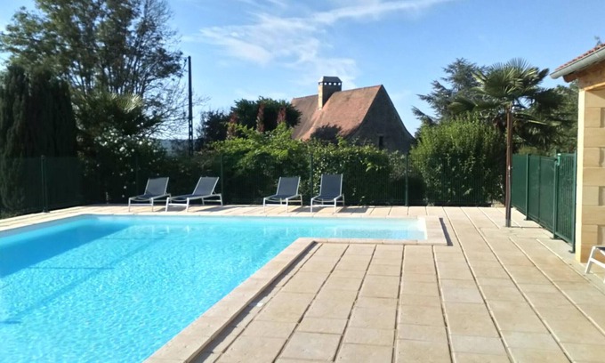 Daglan Cottage | Maison périgourdine avec piscine, cheminée, Wifi, parking, animaux admis
