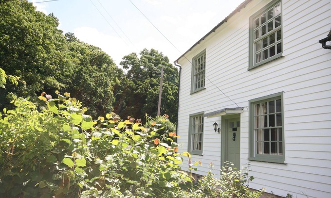 Lenham Autre | Période Farm House 4 lits à baldaquin, bain à remous, cinéma, feux de bois, bain de pantoufle, AGA