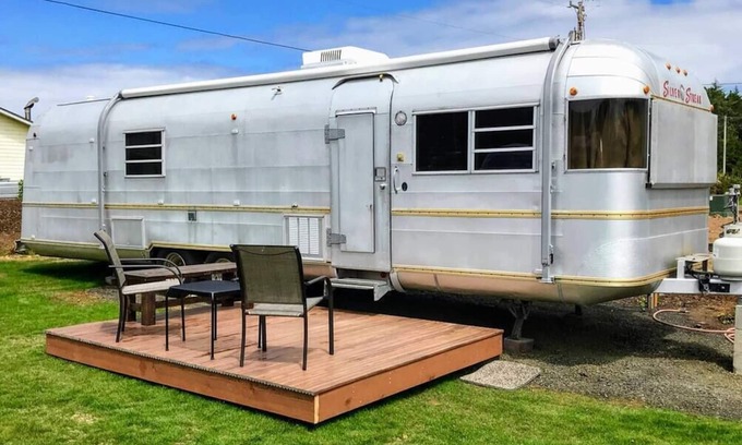 Waldport Maison | Perpetua - notre remorque vintage confortable sur la côte de l'Oregon