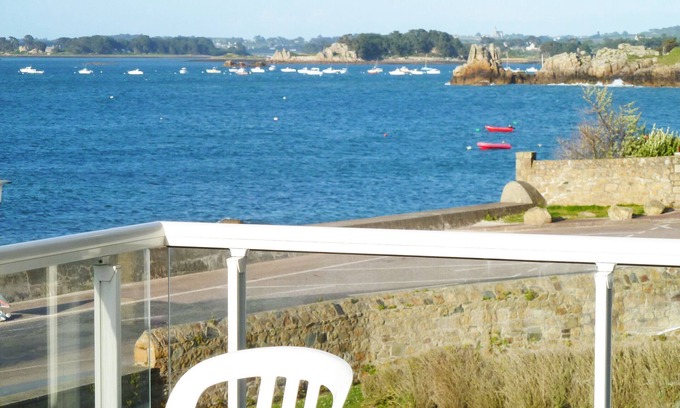 Penvenan Appartement | Perros Guirec, Bréhat, à PortBlanc, Vue Mer EXCEPTIONNELLE 3P+garage,70m2, Wifi.