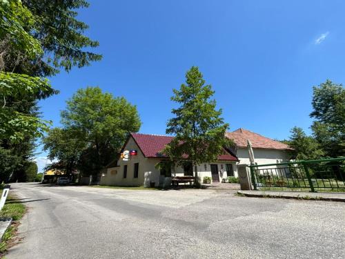 Auern Appartement | Perschlingtalhof