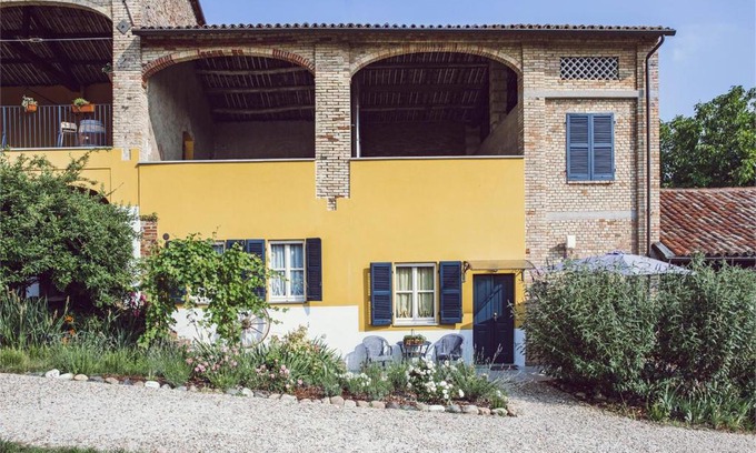 Cardona Appartement | Pet and Breakfast Pet Friendly Country House