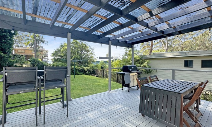 Wimbie Beach Maison | Pet-Friendly 2-Bed Beach House with Garden & BBQ