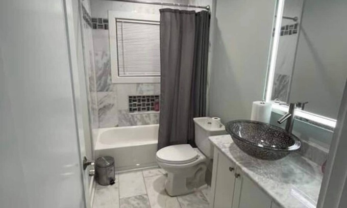 Decatur Maison | Pet friendly 4-bedroom house in Decatur