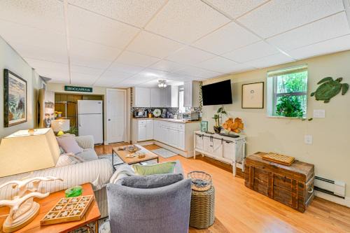 Aquebogue Appartement | Pet-Friendly Apt with Hot Tub Near the Hamptons!