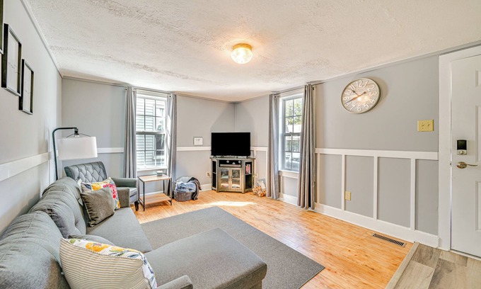 Boonville Appartement | Pet-Friendly Apt: Yard & Fire Pit in Boonville