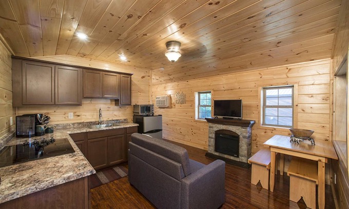 Inlet Cabine | Location de chalets pour animaux de compagnie à Inlet, New York (Adirondack Mountains)