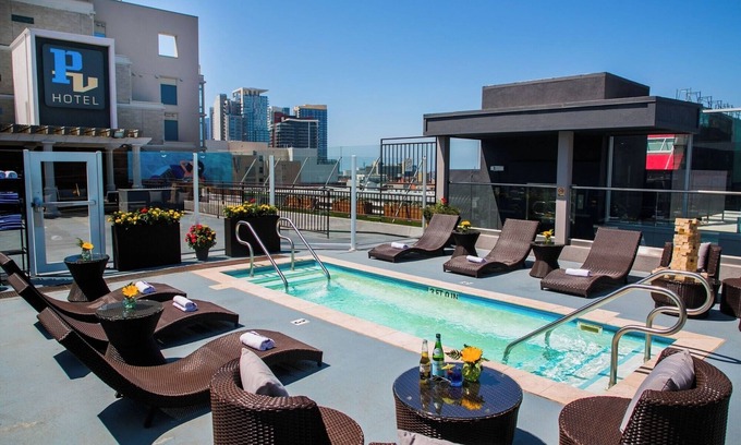 Little Italy Hôtel | Pet-Friendly Boutique King Room Near County Trolley, Zoo and Harbor Views