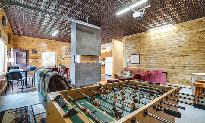 Pepin Cabine | Pet-Friendly Cabin Retreat: Walk to Lake Pepin!