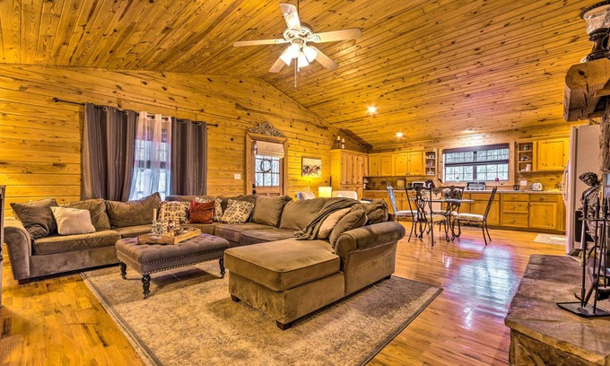 Cabot Cabine | Pet-Friendly Cabot Cabin w/ Fenced Yard!