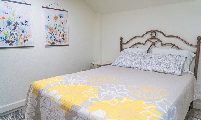 DeLand Appartement | Pet Friendly Comfortable Apartment in Historic Deland