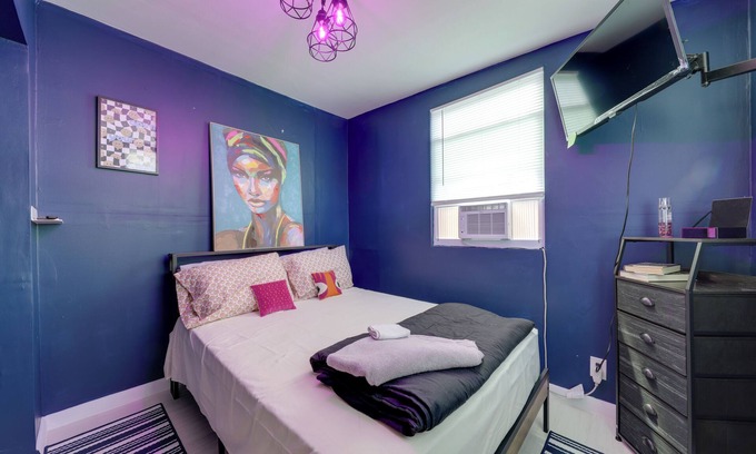 North Lauderdale Maison | Pet-Friendly Fort Lauderdale Home: 8 Mi to Beach!