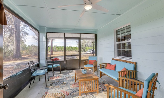 O Brien Maison | Pet-Friendly Florida Escape w/ Patio & Fire Pit!