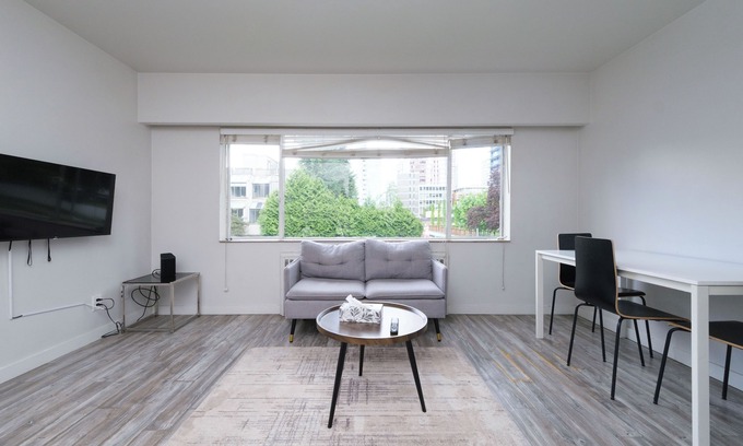 West End Appartement | Pet Friendly Furnished Studio on 1540 Haro (Vancouver)