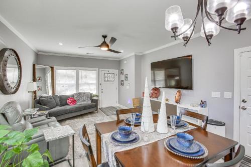 Gallatin Maison | Pet-Friendly Gallatin Home with Deck, 1 Mi to Town!