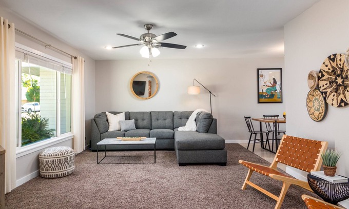 Tempe Maison | Pet Friendly, Heated pool (extra), BBQ, Poker Table, Ping pong table