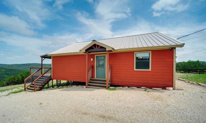 Leakey Cabine | Pet-Friendly Hideaway 13 Mi to Leakey