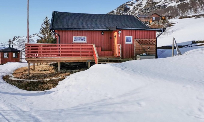 Masy Maison | Pet friendly home in Snefjord with sauna