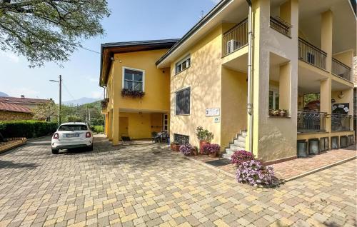 Borgofranco d'Ivrea Appartement | Pet Friendly Apartment