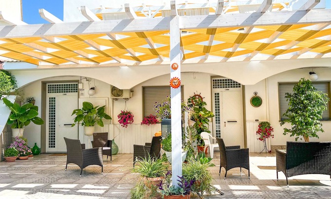 Leporano Maison | Pet-Friendly Holiday Home "A casa di Pietro Tre" with Sea View, Garden & Wi-Fi