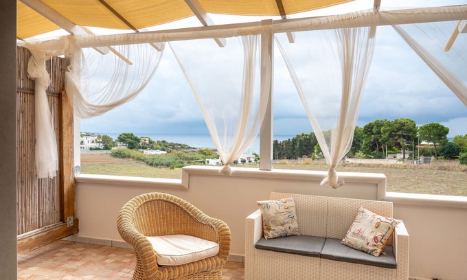 Leporano Maison | Pet-Friendly Holiday Home "A casa di Pietro Due" with Sea View, Garden & Wi-Fi