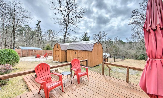 Jefferson Maison | Pet-Friendly Jefferson Retreat Less Than 1 Mi to Lake!