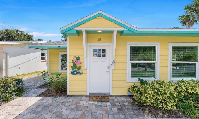 New Smyrna Beach Maison | ☀️ Pet Friendly - Lemon Drop☀️