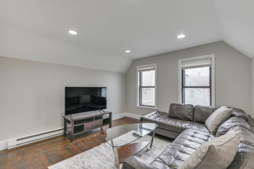 Malden Appartement | Pet-Friendly Malden Apartment 7 Mi to Boston!
