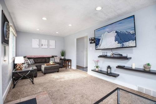 Canyon Rim Maison | Pet Friendly Millcreek Home Close to Downtown/Mtns