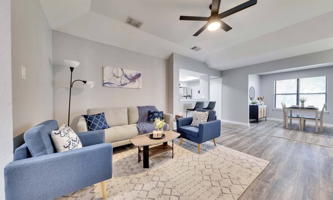 Los Indios Maison | Pet Friendly! Modern 2BR w/ King Bed + Fast Wi-Fi!