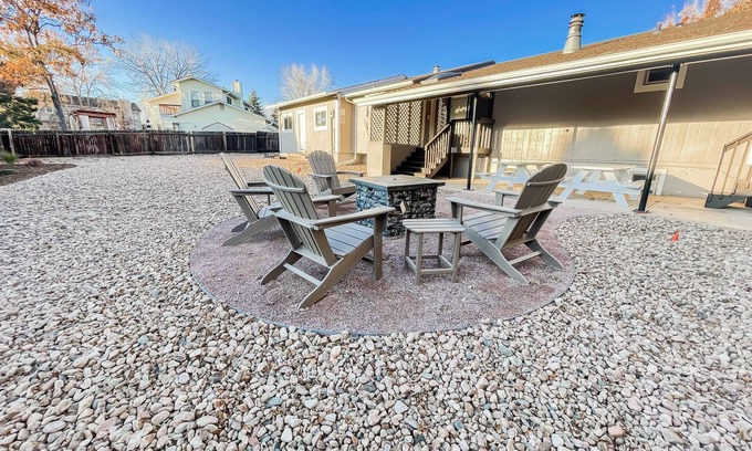 Briargate Maison | PET FRIENDLY/PING PONG/GAME ROOOM!FAMILY GATHERING