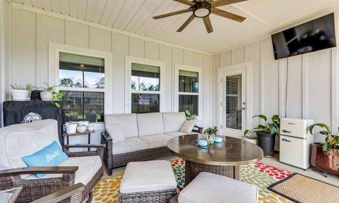 Northwest Pensacola Maison | Pet-Friendly Pensacola Home w/Fenced Backyard