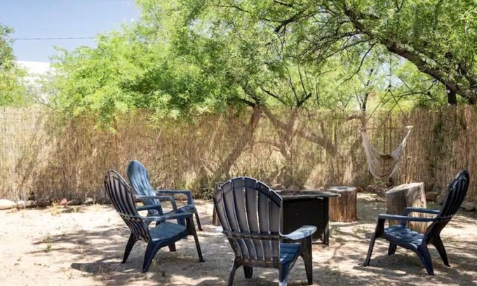 Tucson Maison | No Cleaning Fee! Pet-Friendly Secluded Tucson Casa, Enclosed Backyard