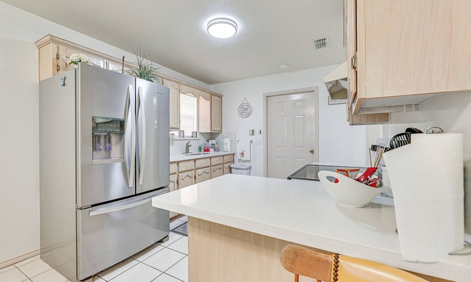 San Juan Maison | Pet-Friendly San Juan Home w/ Private Yard & Grill