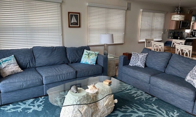 Sea Isle City Maison | ** Tarifs d'automne !! Spacieux 5 Bdrms, 2 blocs de l'océan et du centre-ville; Animaux acceptés
