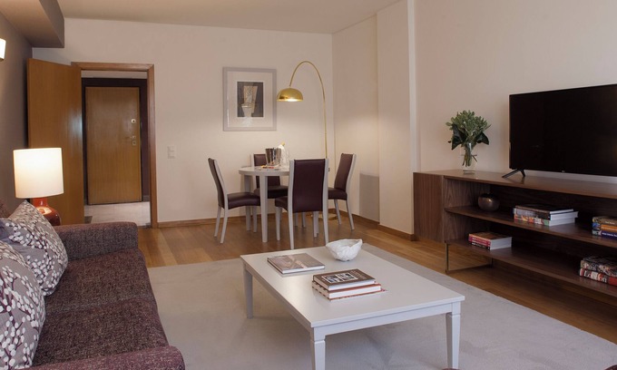 Santo Antonio Hôtel | Pet-Friendly Space at Altis Suites – Three Contemporary Units in Lisbon, Kitchen