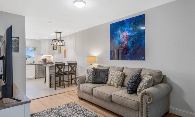 Santa Maria Maison | Pet-Friendly, Stylish Home w/Backyard Oasis