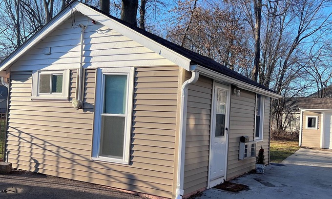 Berea Maison | Pet friendly tiny home in Berea!