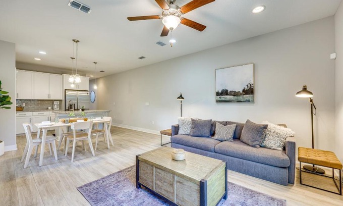Southbank Maison | Pet-Friendly Townhome, 1 Mi to Southbank Riverwalk