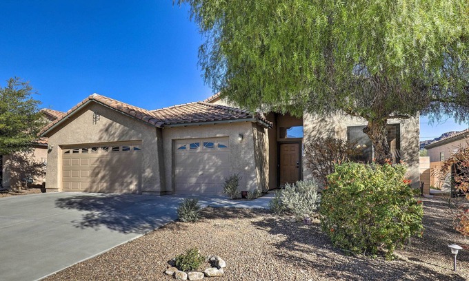 Tucson Mountain Sanctuary Maison | Pet-Friendly Tucson Home w/ Patio & Mountain Views