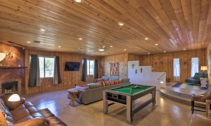 Tucson Estates Maison | NEW! Pet-Friendly Tucson Oasis w/ Pool & Game Room