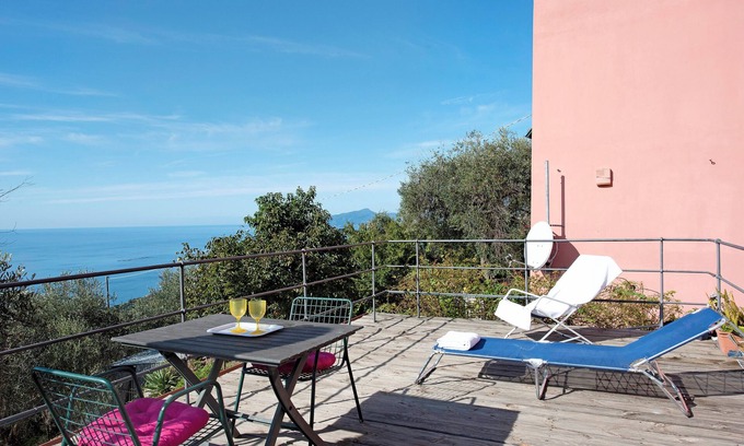 Lavagna Maison | Maison de vacances Villetta Rosa avec jardin, terrasse, balcon, barbecue et Wifi. Animaux admis.