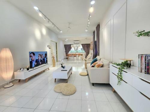 Petaling Jaya Maison | Petaling Jaya Premium Bungalow 4 Bed Rooms for up tp 18Pax, SS14, Plaza33 , 3 2 Square, Jaya One , SS2