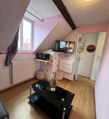 Bourges Appartement | Petit F2 fonctionnel plein centre et proche gare