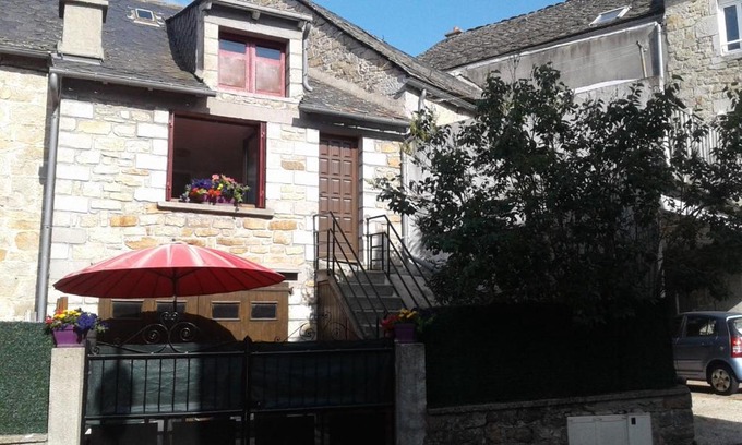 Aumont-Aubrac Appartement | Petit gîte de la Fontaine