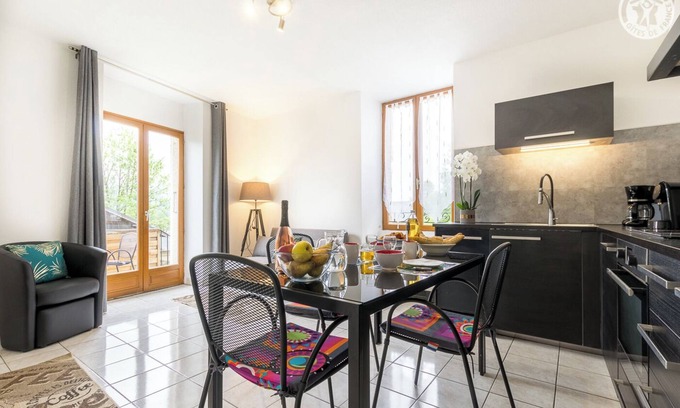 La Croix-de-la-Rochette Maison | PETIT PAYS - LA CROIX DE LA ROCHETTE
