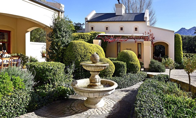 Franschhoek Maison | Petit Plaisir is a Romantic Self-catering Cottage on the Side of the Village no1