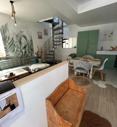 Jaulgonne Appartement | Petite maison dans village animé