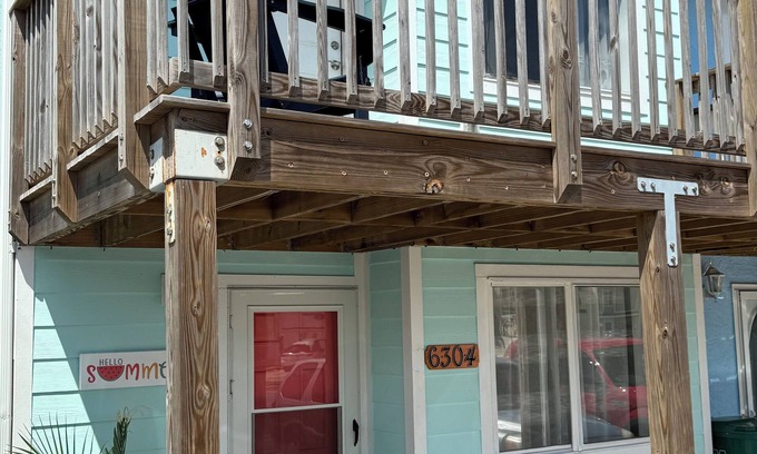 Lower Grand Lagoon Maison | PETS AOK-TOWNHOME walking distance-sleeps 7 BEACH ACCESS